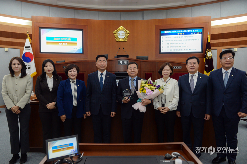 오산시의회 정찬성 명예의장 위촉식 (사진 = 오산시의회 제공)