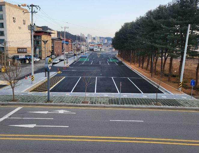 지난해말부터 임시주차장으로 운영되고있는청평면 중앙내수면연구소옆 공영주차장