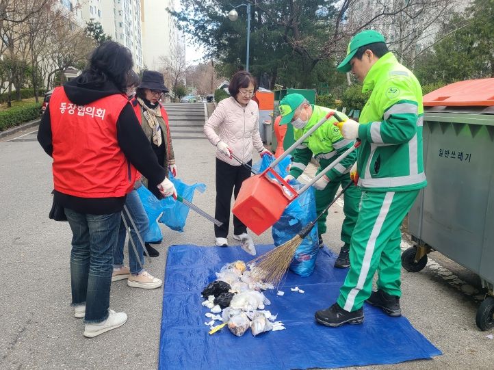 수원시 장안구 조원2동, 올바른 쓰레기 분리배출 위한 샘플링 사업 추진