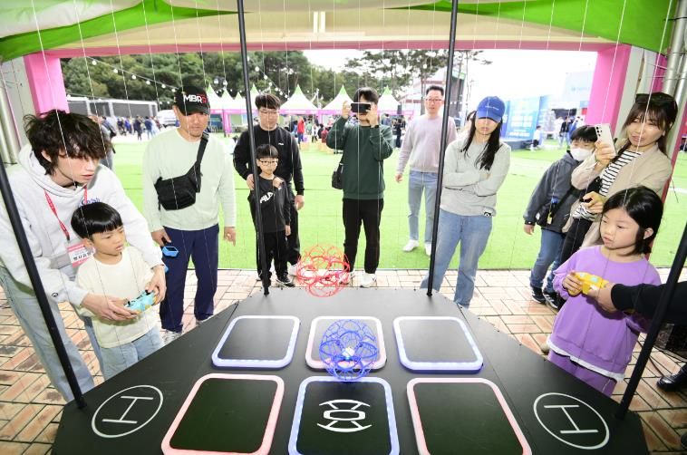 드론·로봇 체험 공연 남원 춘향제에서