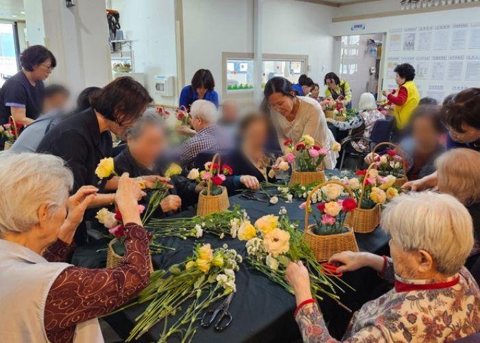 부천시장기요양요원지원센터, 주간보호센터 대상 원예 수업 진행