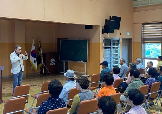 심홍방 거창군립노인요양병원 진료원장, 거창노인대학 건강 강연 개최