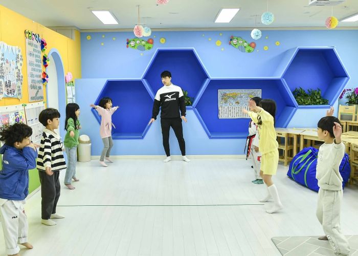 김포시는 우수한 돌봄을 차별점으로, 아이낳고 키우기 좋은 도시로 나아가고 있다. 사진은 풍무동 아이돌봄센터에서 활동 중인 아이들.