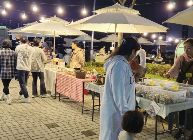 안성시, 청년농부 사담 '청년농부시장 사담장_가을' 성공적 개최