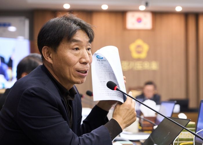 경기도의회 건설교통위원회 이홍근 의원(더민주, 화성1)