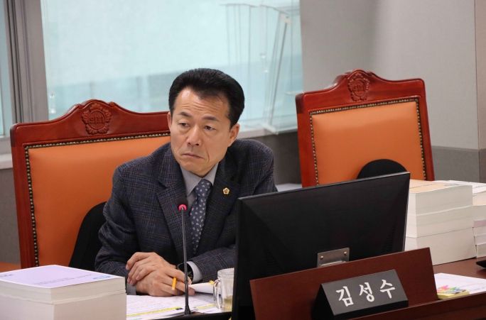 경기도의회 건설교통위원회 김성수 의원(더불어민주당, 안양1)