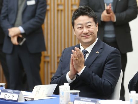 김진경 경기도의장, ‘3급 직제 신설’ 등 지방의회 주요 발전방안 논의