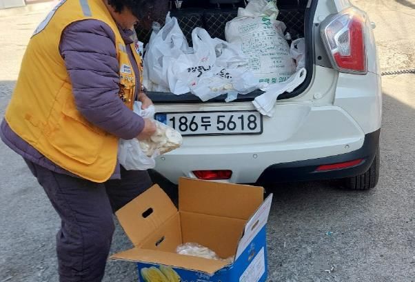 대한적십자 평택 포승봉사회, 두 차례 나눔으로 설 온정 전하다