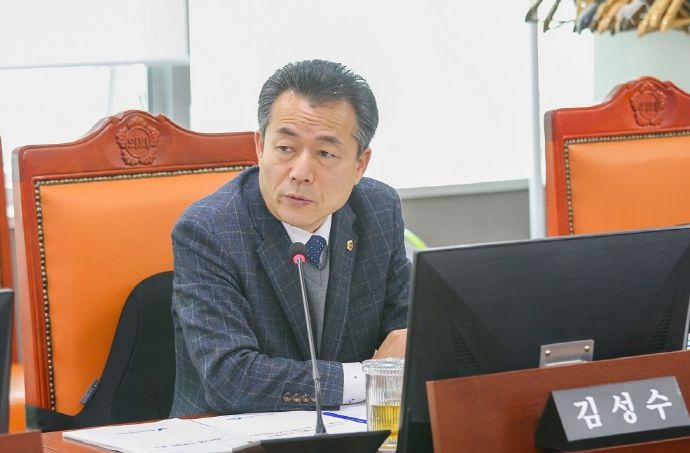 경기도의회 건설교통위원회 김성수 의원(더불어민주당, 안양1)