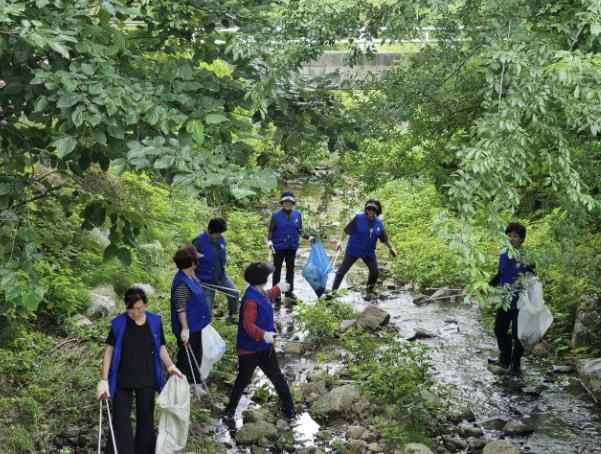 구리시 인창동바르게살기위원회, 생활 속 봉사로 마을을 깨끗하게