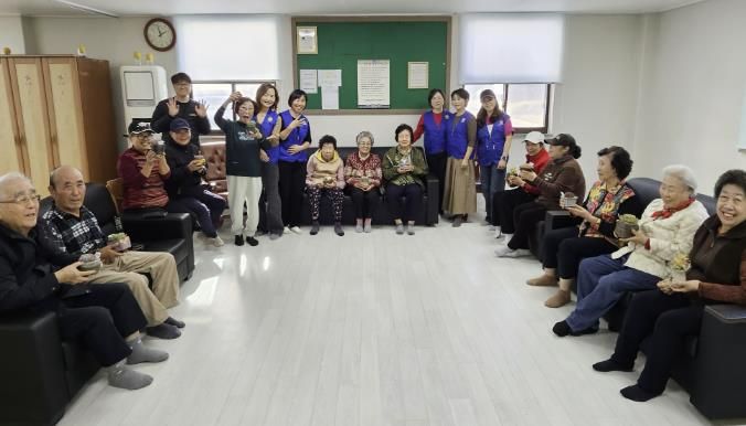 수원시 영통구 매탄4동 바르게살기운동위원회 세 번째 경로당 방문 !!