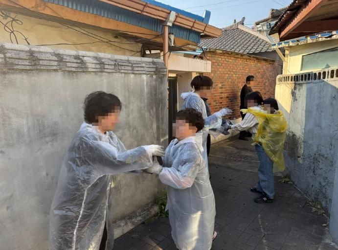 의정부시 고산동, 하늘샘교회, 빼뻘마을 취약계층 위해 사랑의 연탄 나눔