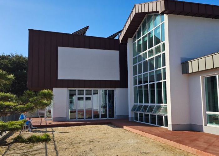 거창군, 신달자문학관 개관