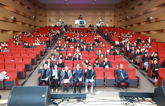 완주예총, ‘2025 예술인의 날’ 지역 예술인 시상