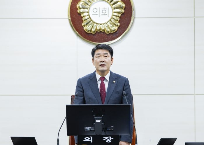 배정수의장 개회사 모습