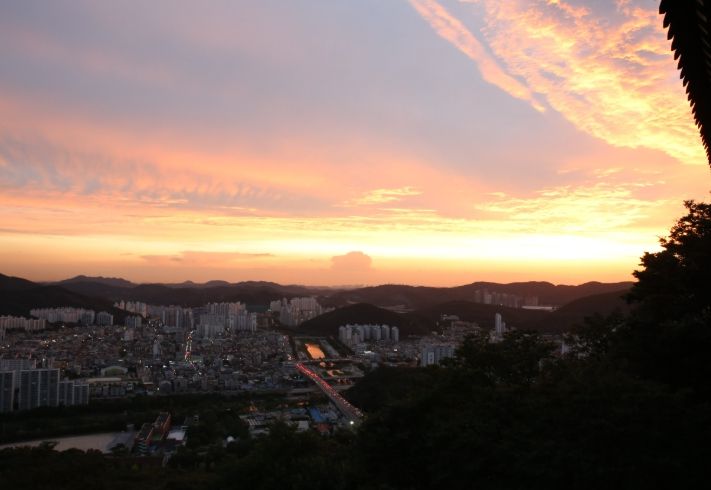 안양9경 중 4경 ‘망해암 일몰’…서해낙조 보며 한 해 마무리