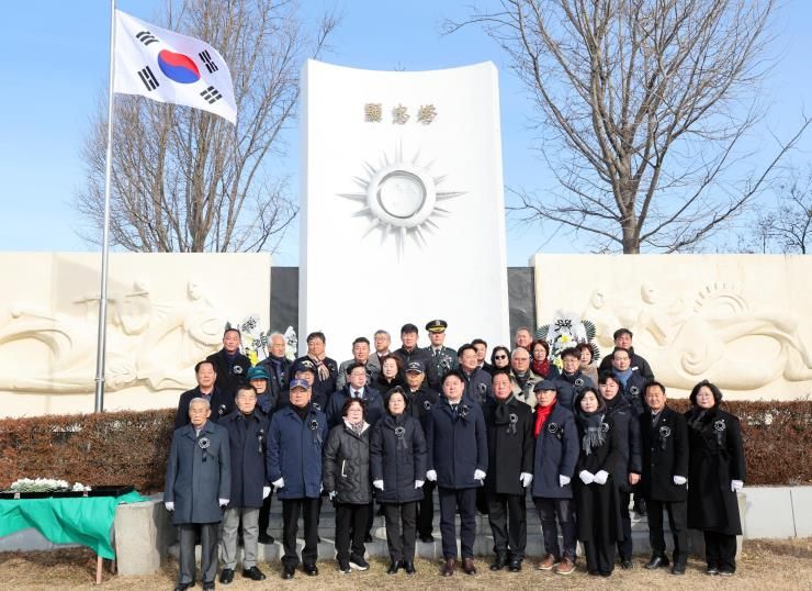 안성시, '2026년 병오년 신년참배' 개최