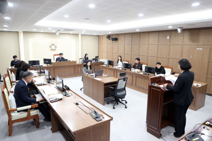 수원특례시의회 보건복지위원회 조례안 안건심사