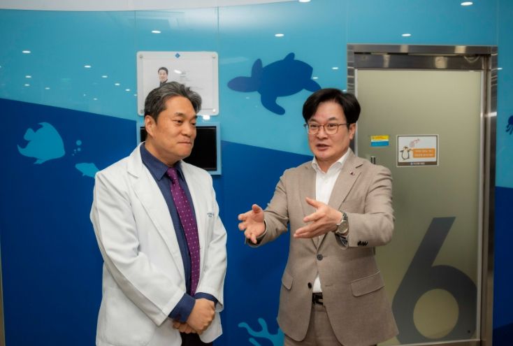 김병수 시장이 10일 관내 달빛어린이병원과 공공심야약국을 찾아 현장행정을 실시했다.