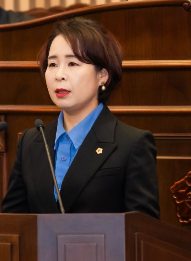 남양주시의회 318회 임시회 1차 본회의에서 정현미 의원이 시정질문을 하고 있다.