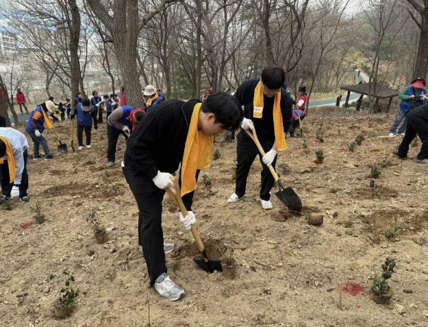 상주시 '제81회 식목일 기념 나무심기' 행사 개최