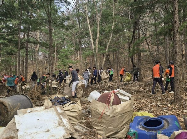 동두천시 불현동 민·관·군의 따뜻한 손길, 홀로 떠난 이웃의 흔적을 정리하다