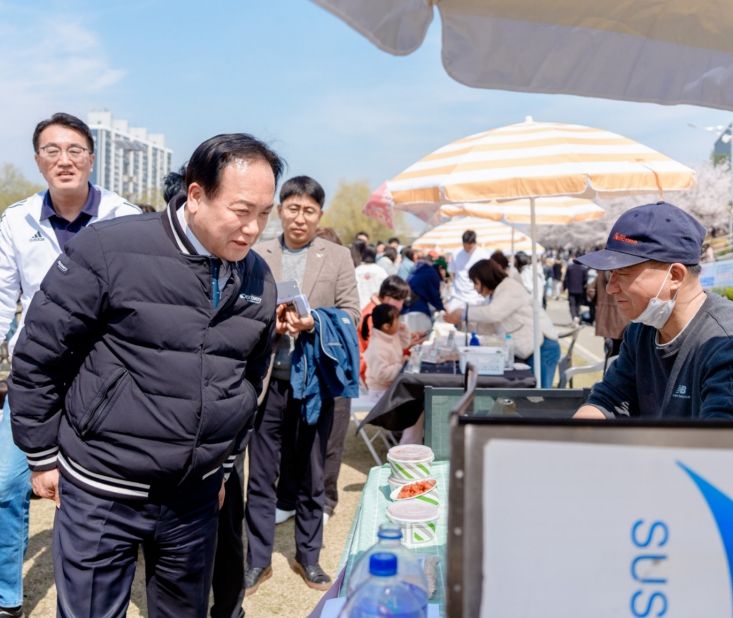오산시, ‘봄날의 벚꽃 마켓’ 성황리 마무리…1만 5천여 명 방문